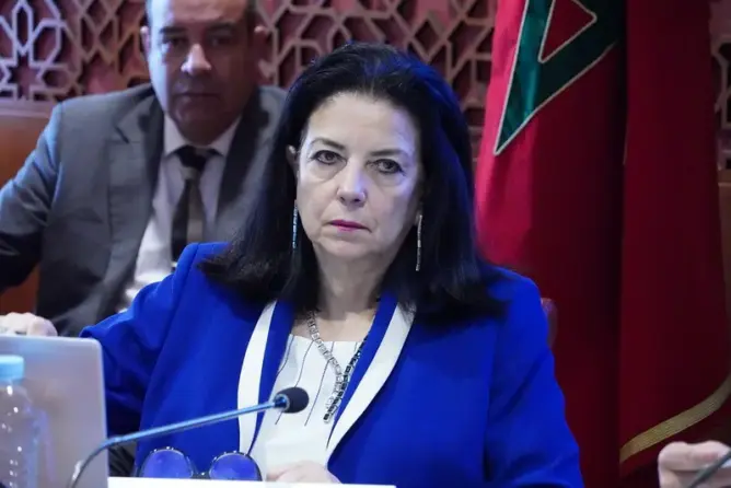 تفوق مغاربي وعربي.. الحكومة: نظام أيام العطل جد مرض ومراجعته تتطلب دراسة اقتصادية