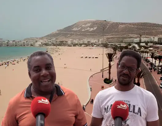 سائحان جمايكيان يقعان في حب أكادير