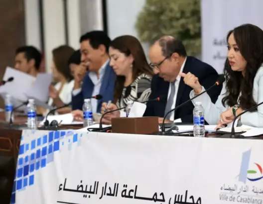 جدل في مجلس الدار البيضاء بسبب هيمنة “الانتماء الحزبي” على جدول الأعمال
