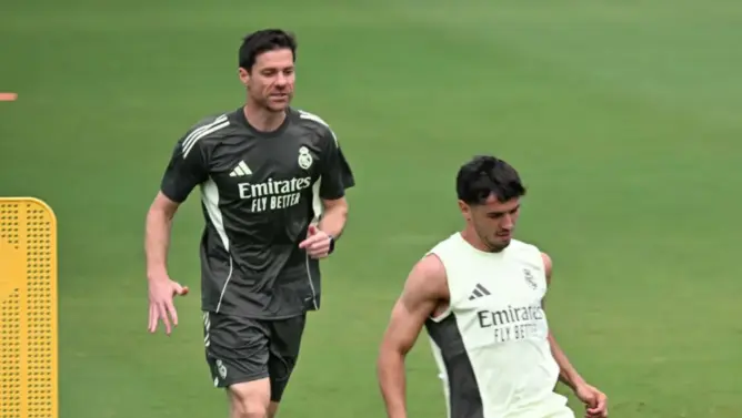 دياز: أريد اللعب أساسيا في ريال مدريد.. وألونسو: سيكون له دور محوري في مستقبل الفريق