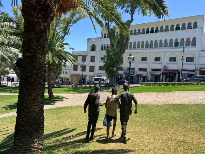 حملات واسعة بطنجة لإيواء المشردين والمتسولين مع بداية الصيف