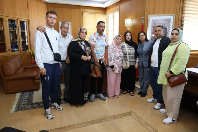 الدريوش تستقبل عائلات البحارة المختفين وتجدد التأكيد على التعاطي الجاد للوزارة مع الملف