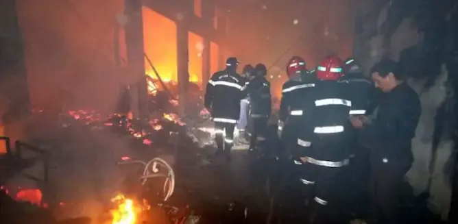 حريق سوق المسيرة يعيد للواجهة ملف الأسواق العشوائية بالدار البيضاء