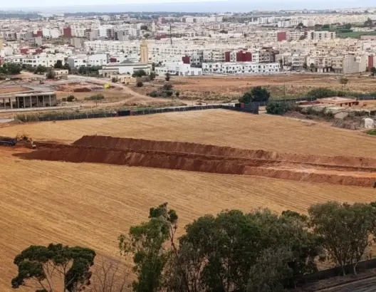 عين عتيق في عزلة بسبب أشغال الـ”TGV”.. دواوير وتجمعات سكنية “مُحاصَرة” والجماعة توضح