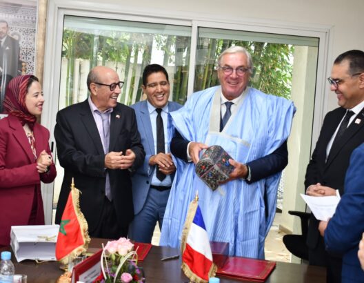 وفد فرنسي يزور الجمعية المغربية لرؤساء مجالس العمالات والأقاليم