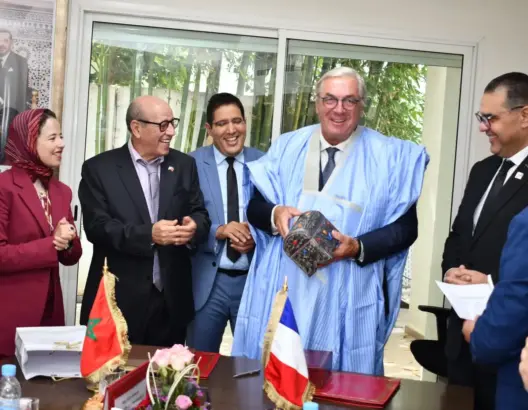 وفد فرنسي يزور الجمعية المغربية لرؤساء مجالس العمالات والأقاليم
