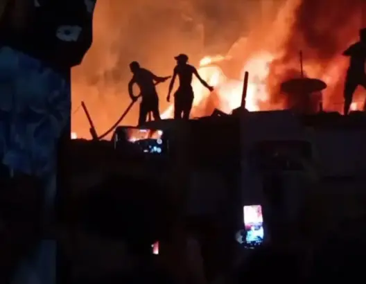 حريق مهول في “كريان الرحامنة” بالبيضاء يخلف خسائر مادية فادحة