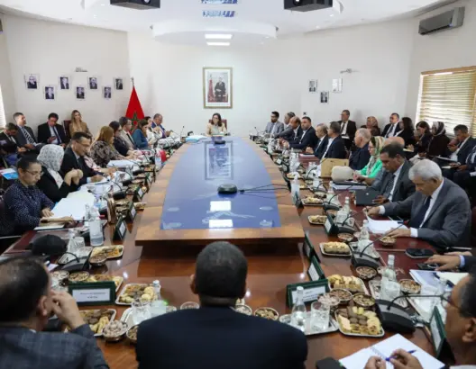 الدريوش تدعو لدعم الحلول العلمية لمواجهة تأثير التغيرات المناخية على الصيد البحري