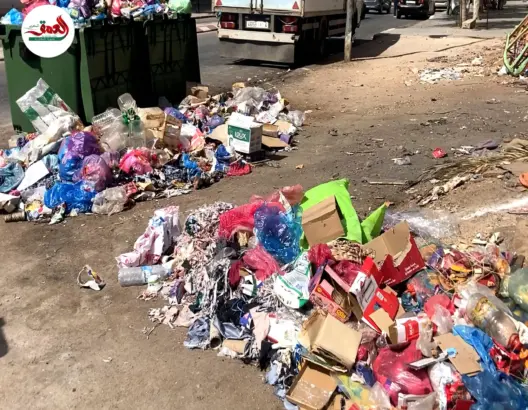 تراكم النفايات أمام مستشفى الأطفال بفاس