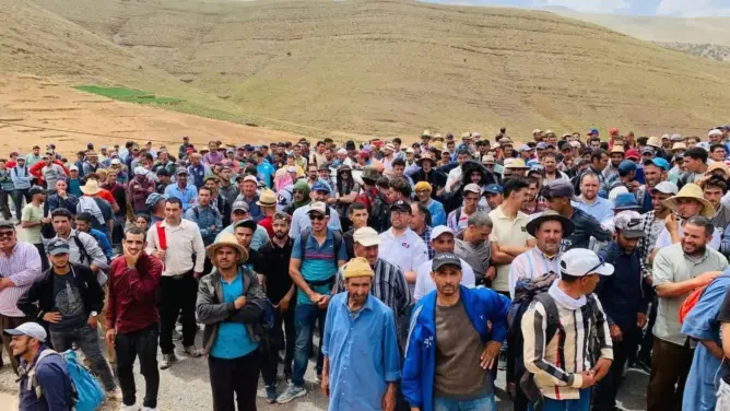 الحكومة تتفاعل مع مطالب آيت بوكماز وتقرر إجراءات مستعجلة لحل أزمة الأنترنت