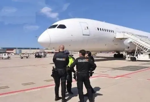 إسبانيا تطرد إماما مغربيا من كتالونيا بدعوى "التهديد للأمن العام"