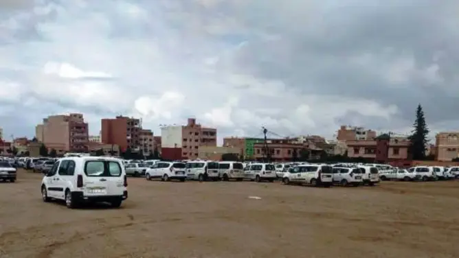 موجة الزيادات في أسعار النقل تصل بني ملال وخريبكة.. وغضب في صفوف المواطنين