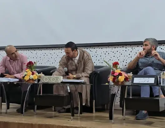 طالبات باحثات من جامعة القاضي عياض يجمعن تراث ابن العربي النحوي