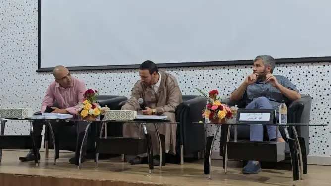 طالبات باحثات من جامعة القاضي عياض يجمعن تراث ابن العربي النحوي