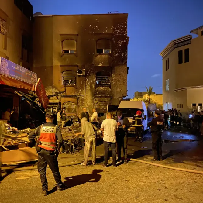النيران تلتهم محلين تجاريين في حي القدس بأكادير