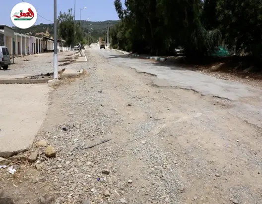 طريق مهترئة بجماعة كيسان بتاونات تقض مضجع الساكنة