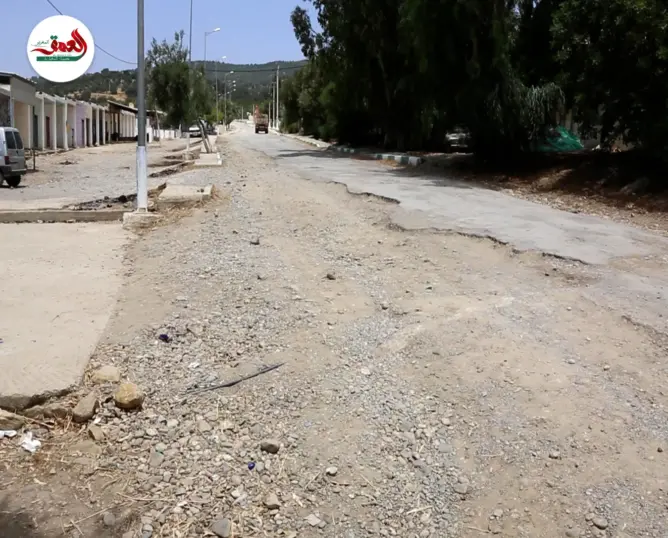 طريق مهترئة بجماعة كيسان بتاونات تقض مضجع الساكنة