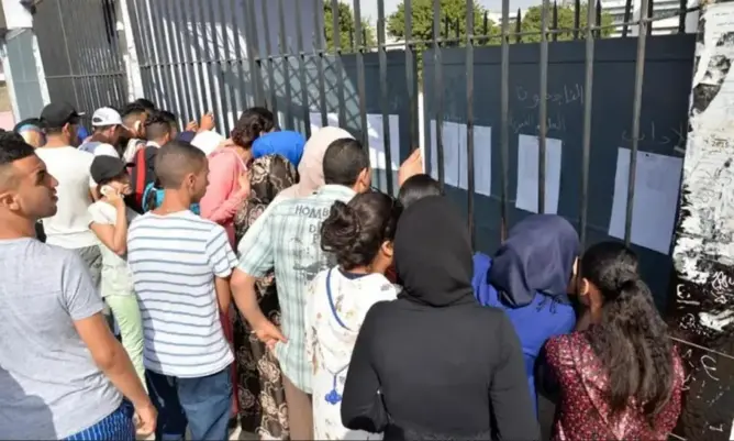 اتهامات بـ”التلاعب” في تصحيح الباكالوريا تُخرج أولياء الأمور للاحتجاج في البيضاء