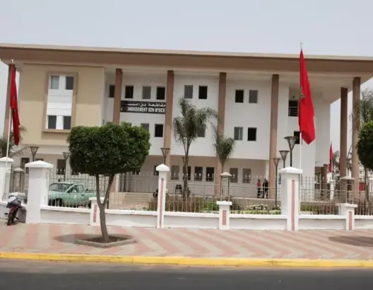 البيضاء تطوي صفحة “الحفرة”.. نهاية درب خليفة الآيل للسقوط وترحيل مئات الأسر