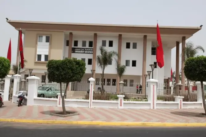 البيضاء تطوي صفحة “الحفرة”.. نهاية درب خليفة الآيل للسقوط وترحيل مئات الأسر