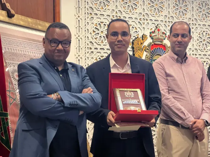 توج الزميل جمال أمدوري، الصحفي بجريدة العمق المغربي، بجائزة الصحافة البرلمانية لسنة 2025 في صنف الصحافة الإلكترونية