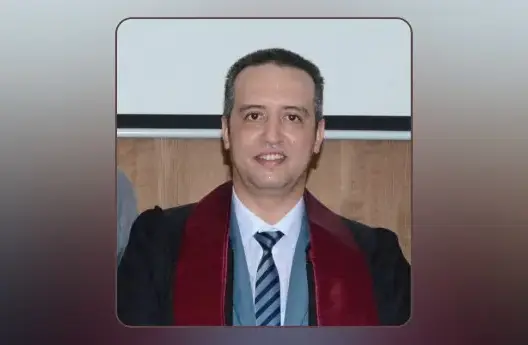 الباحث إبراهيم وخزان، مدير مديرية التنظيم والمنازعات بالنيابة بوزارة الصحة والحماية الاجتماعية، ورئيس قسم التكوين بمديرية الموارد البشرية