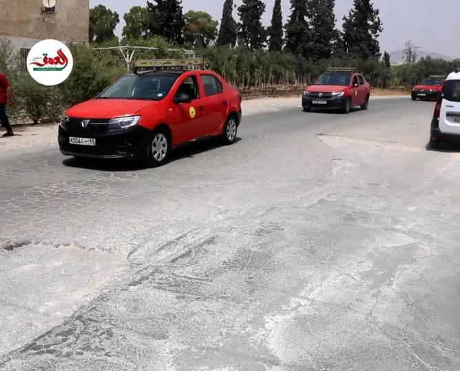 سائقون بفاس يستنكرون إهمال طريق المرجة