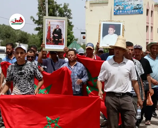 مزارعو “الكيف” يحتجون بتاونات مشيا على الأقدام