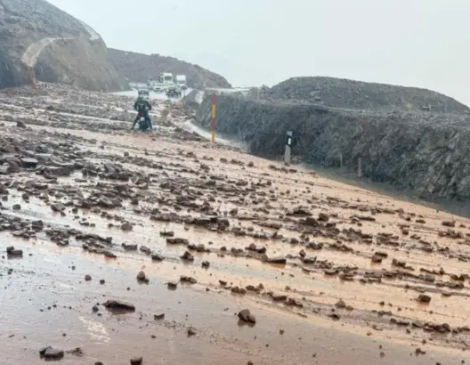 انهيارات صخرية تعطل السير بطريق تيشكا.. ونفق “أوريكا” يعود للواجهة