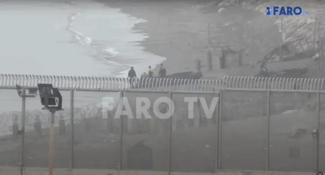 التعاون البحري بين المغرب وإسبانيا يوقف أكبر محاولة هجرة جماعية إلى سبتة المحتلة (فيديو)