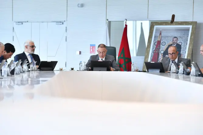جامعة الكرة تعدل قانون المنافسات ومدونة التأديب وتغير نظام كأس العرش وتشدد مراقبة الانخراط بالأندية