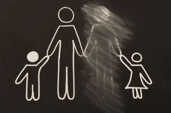 الأبوة الغائبة.. كيف يتحول غياب الأب إلى أزمة صامتة تهز تماسك الأسرة الحديثة؟