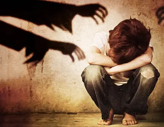 مشاهير يقودون حملة “كلنا البشير”.. وغضب شعبي يطالب بالإعدام لمغتصبي الأطفال
