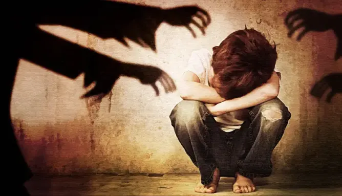 مشاهير يقودون حملة “كلنا البشير”.. وغضب شعبي يطالب بالإعدام لمغتصبي الأطفال