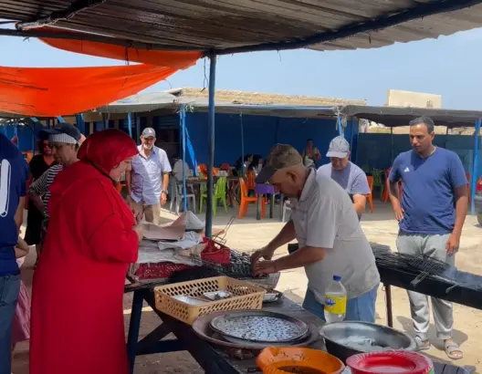من البحر إلى المائدة.. “فلايك سلا” نقطة التقاء عشاق المأكولات البحرية (فيديو)