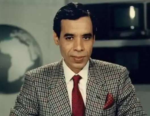 وفاة الإعلامي علي حسن.. صوت “سينما الخميس” الذي رافق أجيالا من عشاق الفن السابع