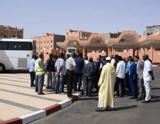 “السفر صار حلما”.. تذاكر الحافلات من زاكورة إلى البيضاء تلتهم جيوب المسافرين