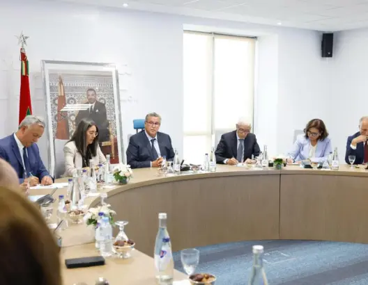 برئاسة أخنوش.. “الأحرار” يصادق على مقترحاته للانتخابات ويستنكر “الحملات المغرضة” ضد المغرب