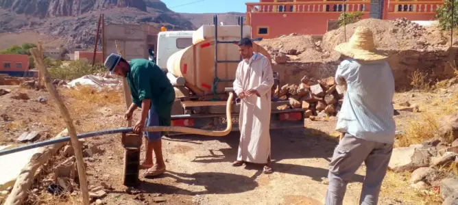 “اختبار يومي مع العطش”.. ساكنة “تاكضيشت” بورزازات تصرخ من أجل حقها في الماء (صور)