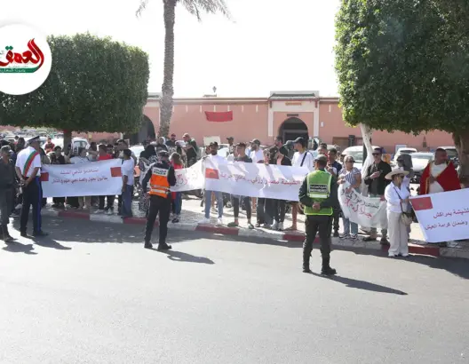 ''إلا بغيتو تحيدوها عطيونا البديل".. مستخدمو مقاهي الشيشة بمراكش يرفضون التشرد ويطالبون بالحوار