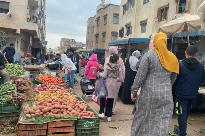 الحكومة ترصد أكثر من نصف ميزانية الدولة للقطاعات الاجتماعية لمواجهة تنامي الفقر