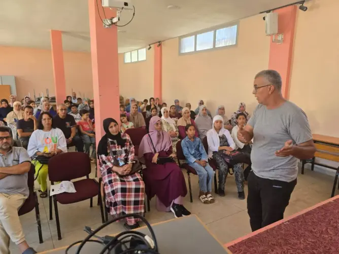 إعدادية الحسنى الرائدة بعين الشق تنظم لقاء تواصليا لتعزيز انخراط الأسر في المسار التربوي للتلاميذ