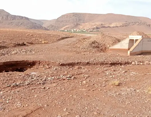 الأمطار تعزل قرية بورزازات وتعمق معاناة الساكنة