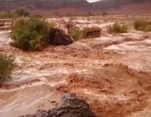 ارتفاع منسوب واد إكجكالن بعد عاصفة رعدية مفاجئة