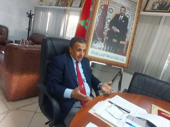 بعد تكليفه بتدبير أكاديمية الداخلة.. بوكنين يثير الجدل بمذكرة حول هندام الأساتذة
