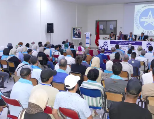 الـUMT بمراكش يرفض التشغيل بالعقدة ويهدد بالتصعيد في مواجهة “خوصصة” المدرسة العمومية