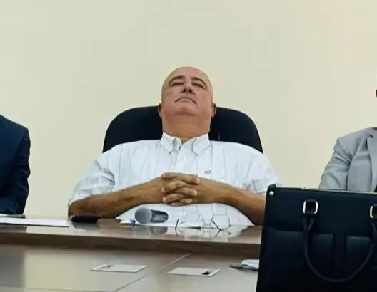 “خروقات قانونية” تفجر أشغال دورة الميزانية بعين السبع والمعارضة تدخل في اعتصام