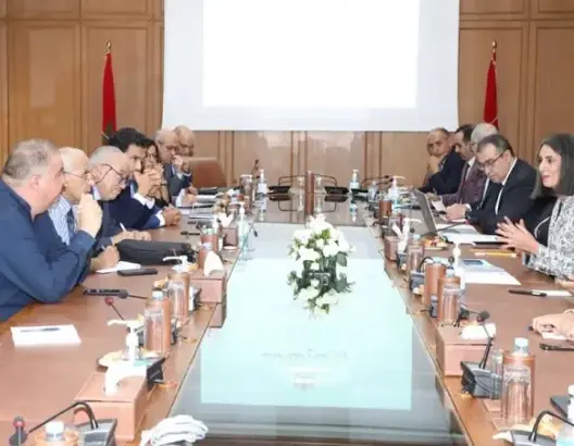 إصلاح أنظمة التقاعد يدخل مرحلة الحسم.. والحوار يتواصل بين الحكومة والنقابات