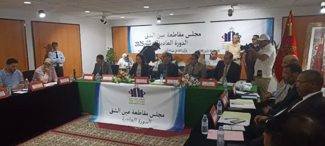 منتخبون بعين الشق يكشفون اختلالات خطيرة في تدبير المال العام والصفقات العمومية