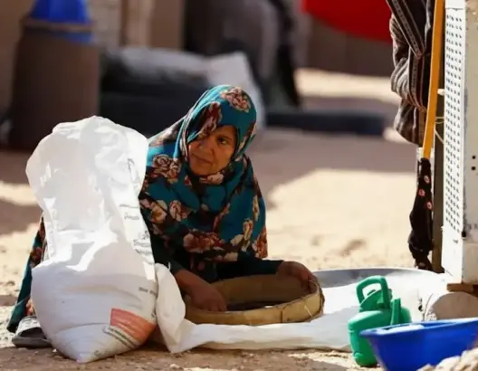 إغراق مخيمات تندوف بجنسيات مختلفة يبدد المساعدات ويؤزم وضع المحتجزين
